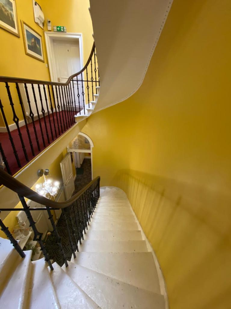 16 Pilrig Guest House - Tap to explore photos
