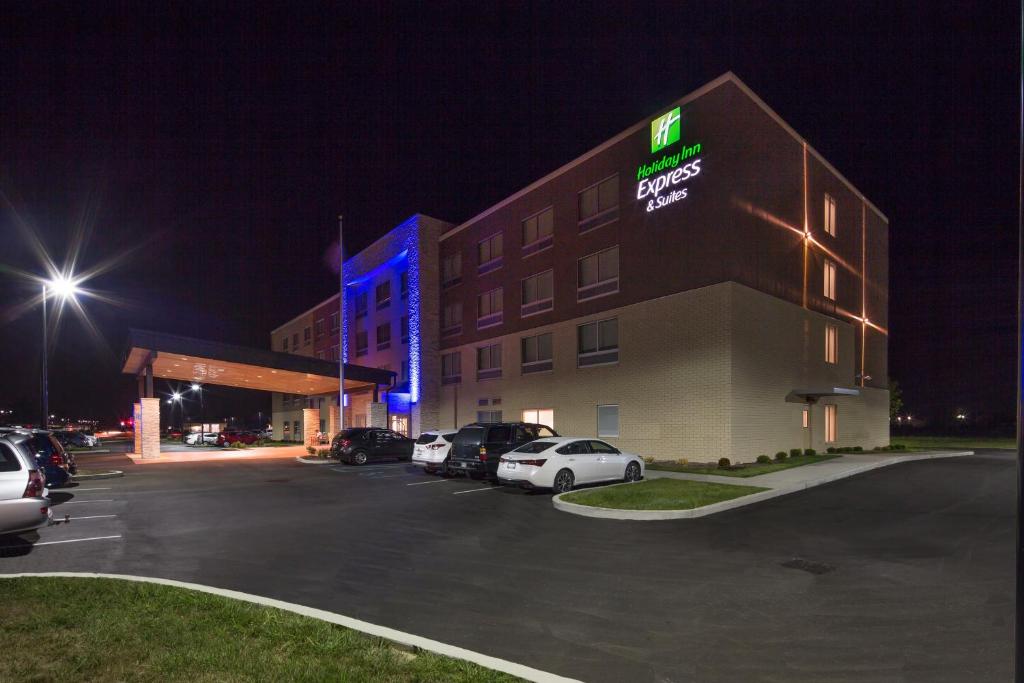 Holiday Inn Express & Suites Indianapolis NW - Zionsville, an IHG Hotel image
