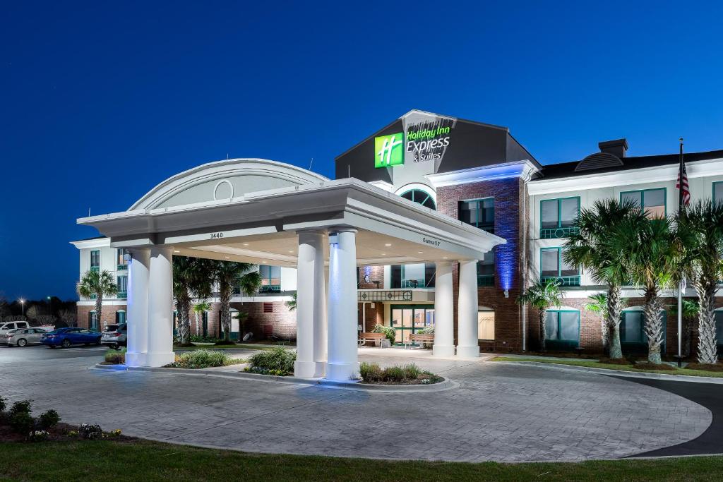 Holiday Inn Express & Suites Florence I-95 & I-20 Civic Ctr, an IHG Hotel image