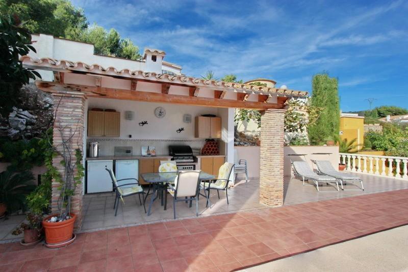 Lovely villa with wonderful views photo 1