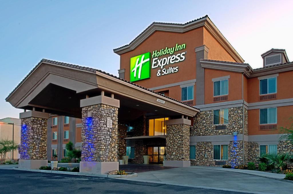 Holiday Inn Express & Suites Tucson, an IHG Hotel image