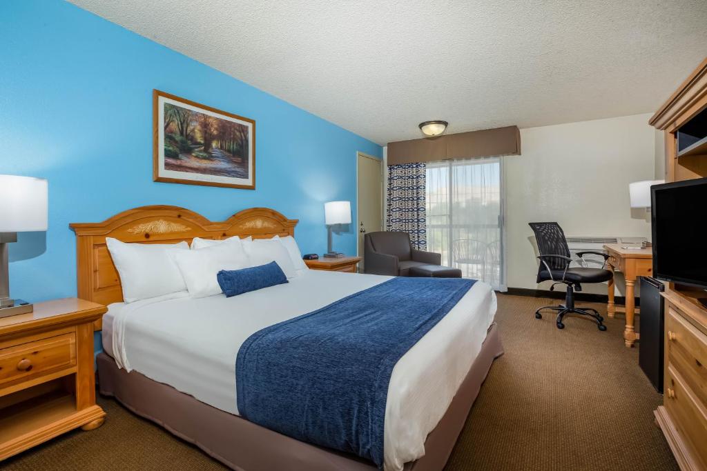 Baymont by Wyndham Yakima Riverfront photo 2