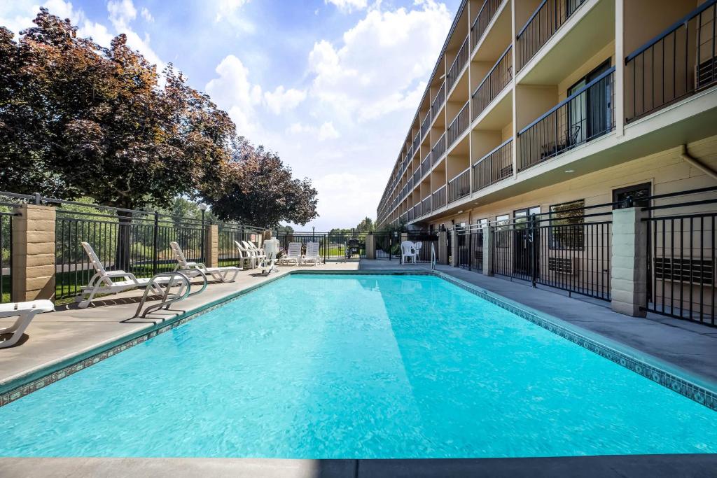 Baymont by Wyndham Yakima Riverfront photo 1