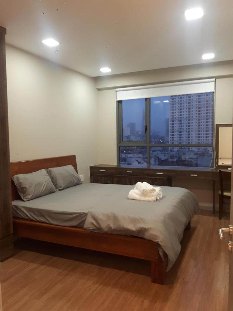 Căn hộ 3PN Gold View, Q4, HCM