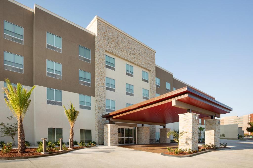Holiday Inn Express & Suites McAllen - Medical Center Area, an IHG Hotel image