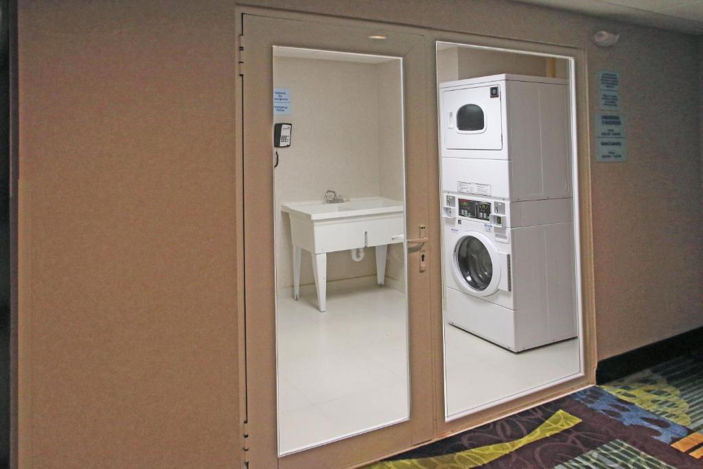 Holiday Inn Express & Suites Cuernavaca, an IHG Hotel photo 2