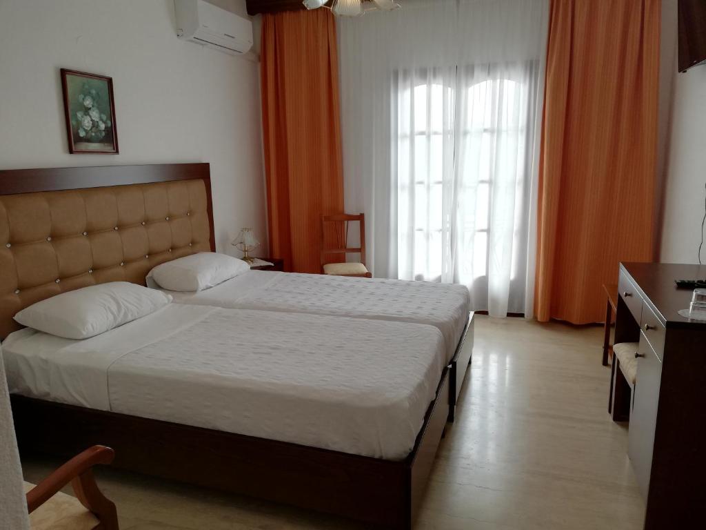 Hotel Paradise photo 2