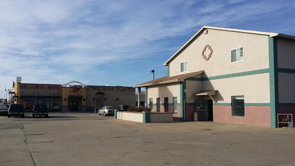 Value Inn & Suites image
