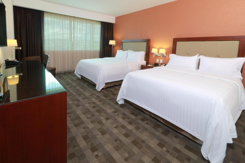 Двухместный (Номер с 2 кроватями размера «queen-size»), Holiday Inn & Suites Plaza Mayor
