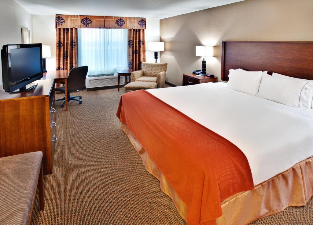 Holiday Inn Express Hotel & Suites - Dubuque West, an IHG Hotel photo 4