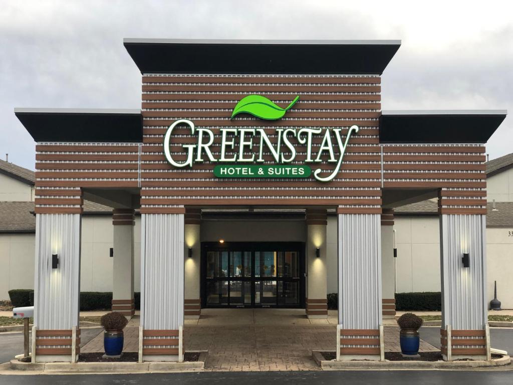 Greenstay Inn & Suites CourtView image