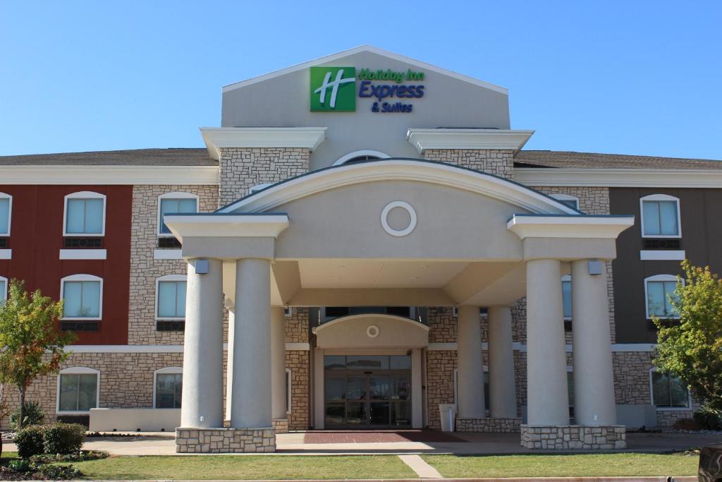 Holiday Inn Express & Suites Mansfield, an IHG Hotel image