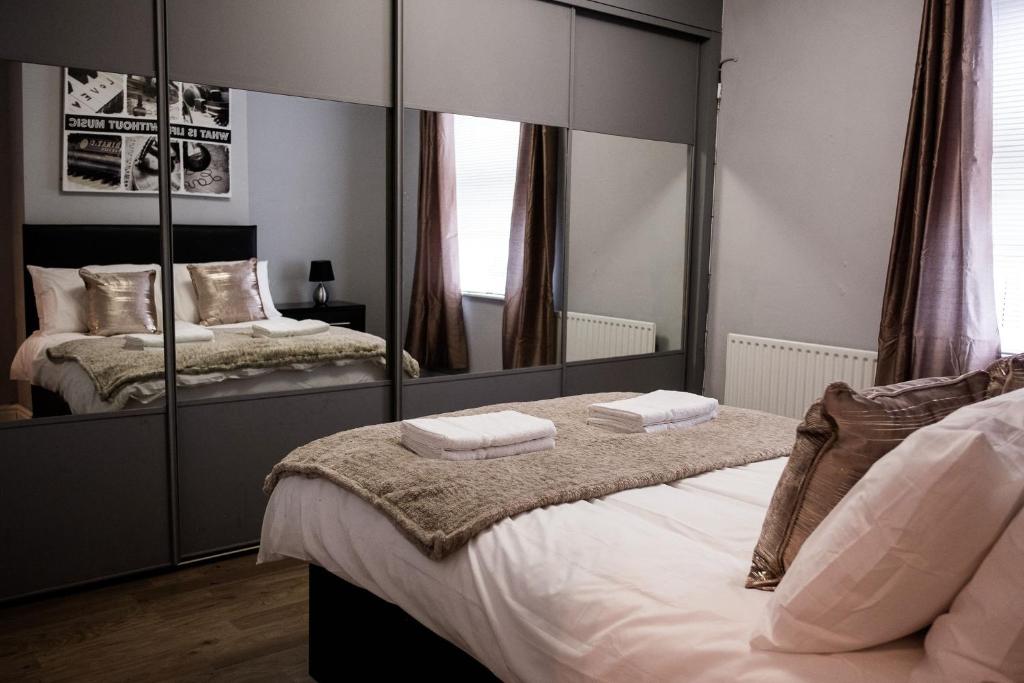 Inspired Stays- Close to City Centre- Sleeps up to 8