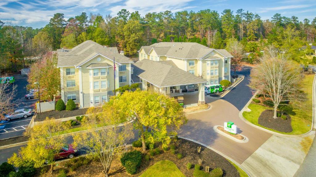 Holiday Inn Hotel & Suites Peachtree City, an IHG Hotel image