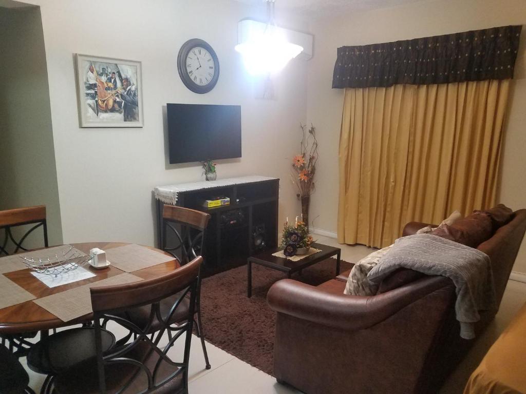 Merrivale Suite photo 1
