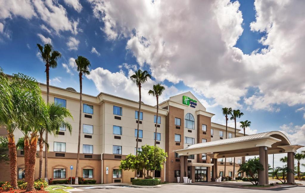 Holiday Inn Express Hotel & Suites Pharr, an IHG Hotel image