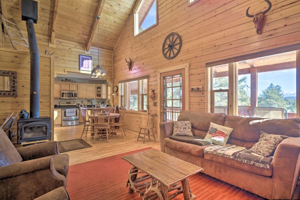 Log Cabin with Mountain Views about 30 Mi to Pikes Peak! photo 4