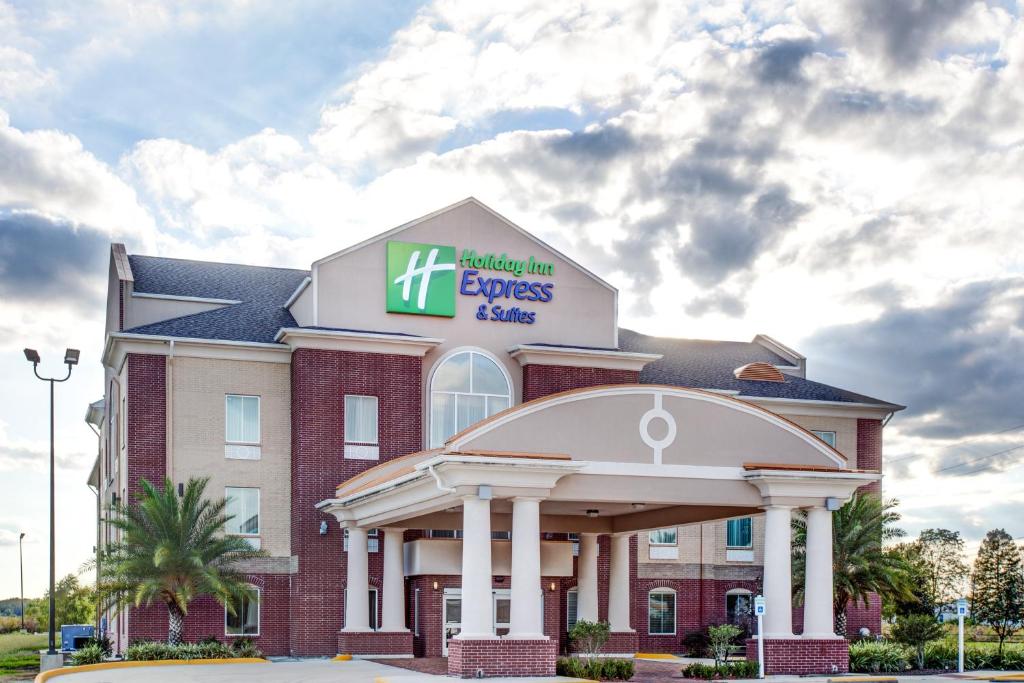 Holiday Inn Express Hotel & Suites Raceland - Highway 90, an IHG Hotel image
