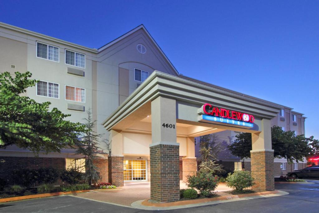 Candlewood Suites Rogers / Bentonville, an IHG Hotel image