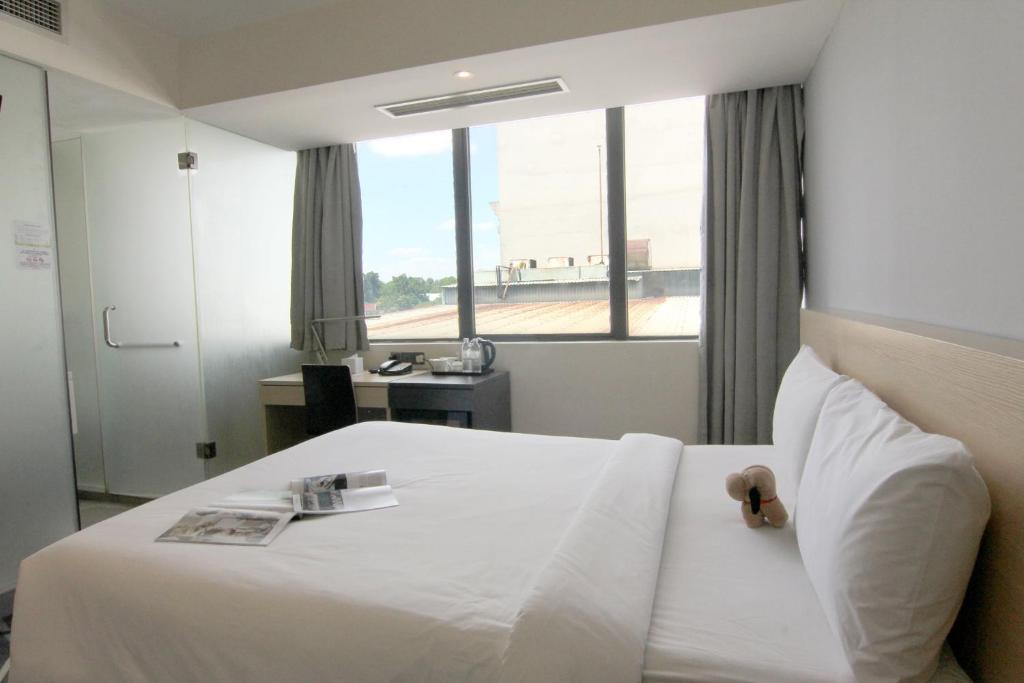 Двухместный (Улучшенный номер с кроватью размера «queen-size»), Pacific Express Hotel Central Market Kuala Lumpur