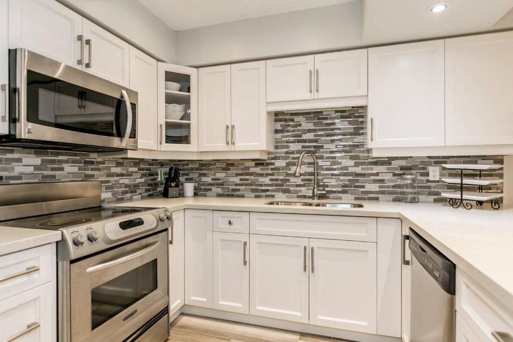 Blue Mountain Chalet Condo Ski in Ski Out 3 BR photo 1