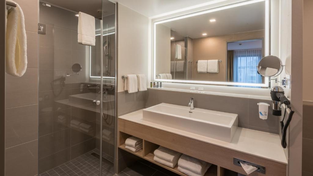 Сьюит (Люкс - Для некурящих), Holiday Inn Düsseldorf City – Toulouser Allee