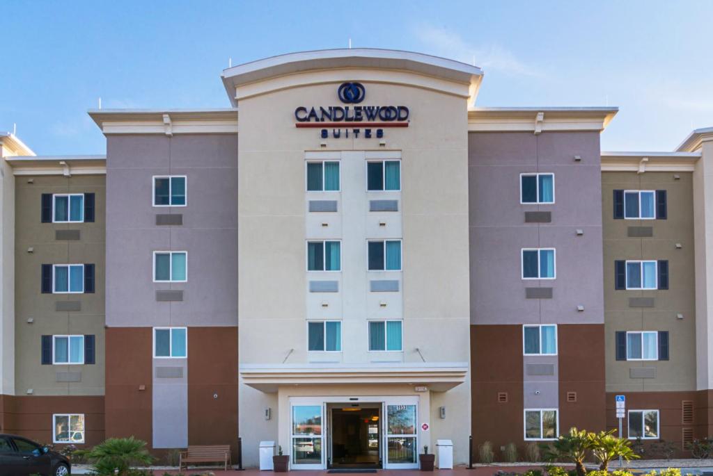 Candlewood Suites - Pensacola - University Area, an IHG Hotel photo 3