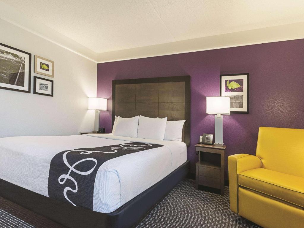 La Quinta Inn & Suites by Wyndham Grand Junction image