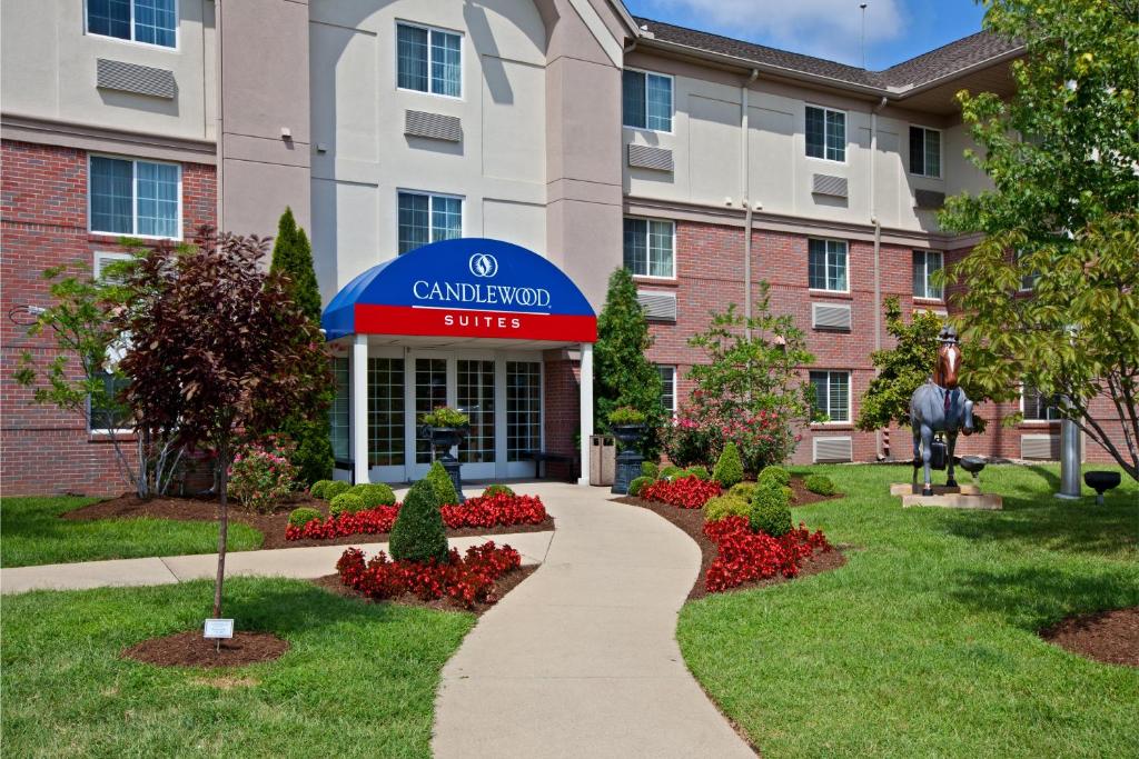 Candlewood Suites Louisville Airport, an IHG Hotel image