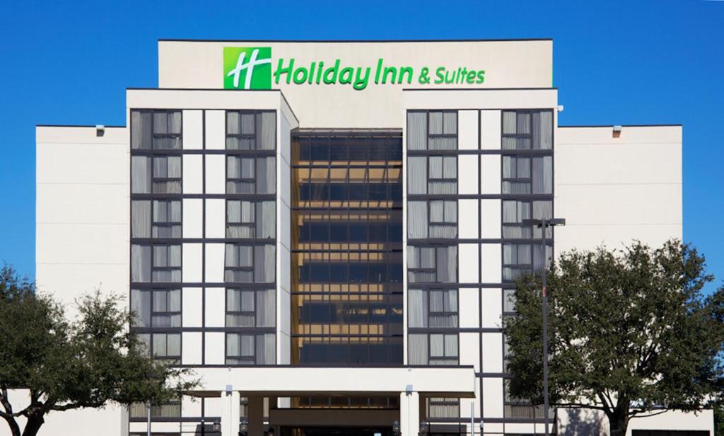 Holiday Inn Hotel & Suites Beaumont Plaza (I-10 & Walden), an IHG Hotel image