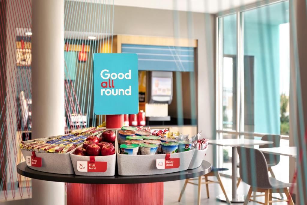 Avid Hotels - Oklahoma City - Quail Springs, an IHG Hotel photo 2