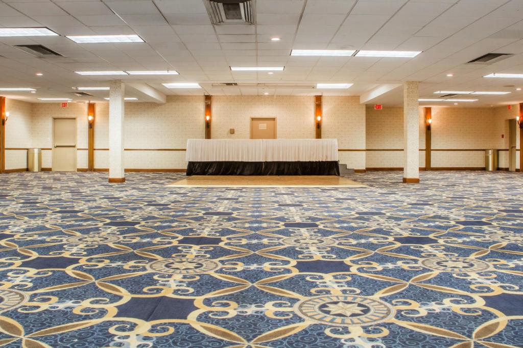 Econo Lodge Broken Arrow-Tulsa photo 1