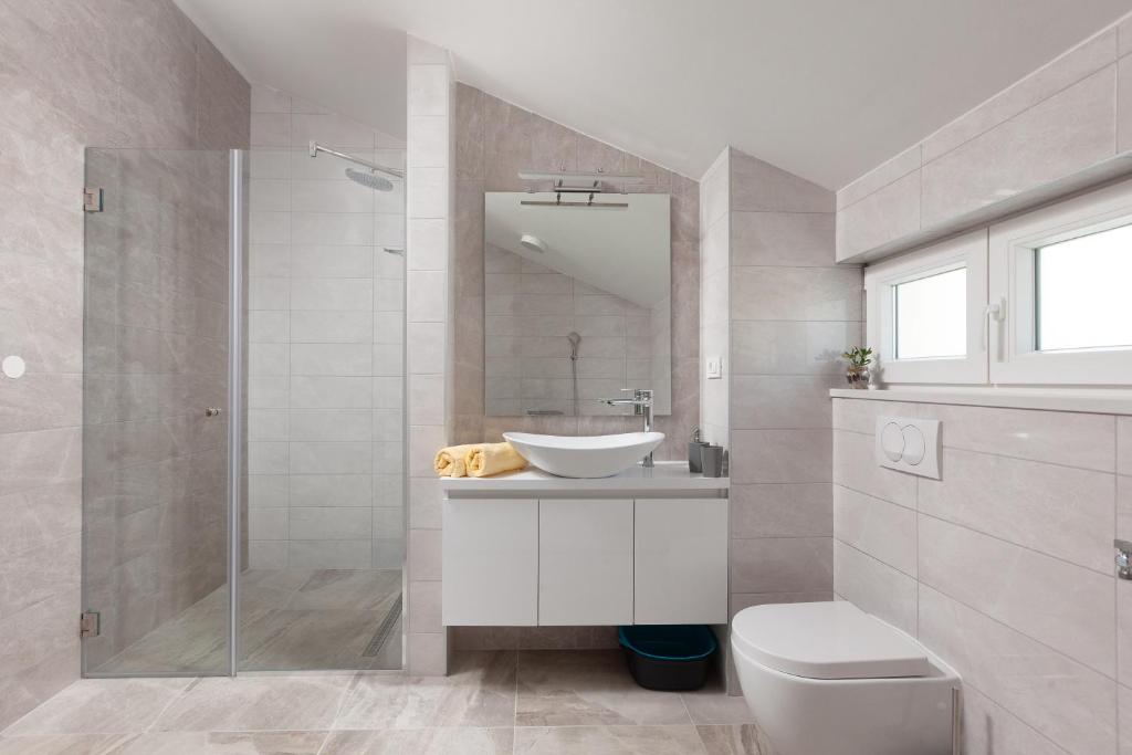Apartments Galic photo 1