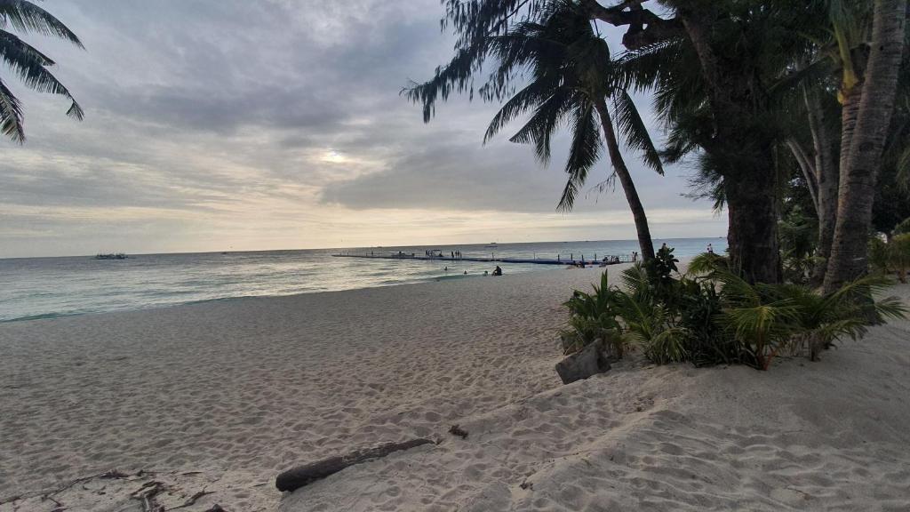 DiveGurus Boracay Beach Resort photo 2