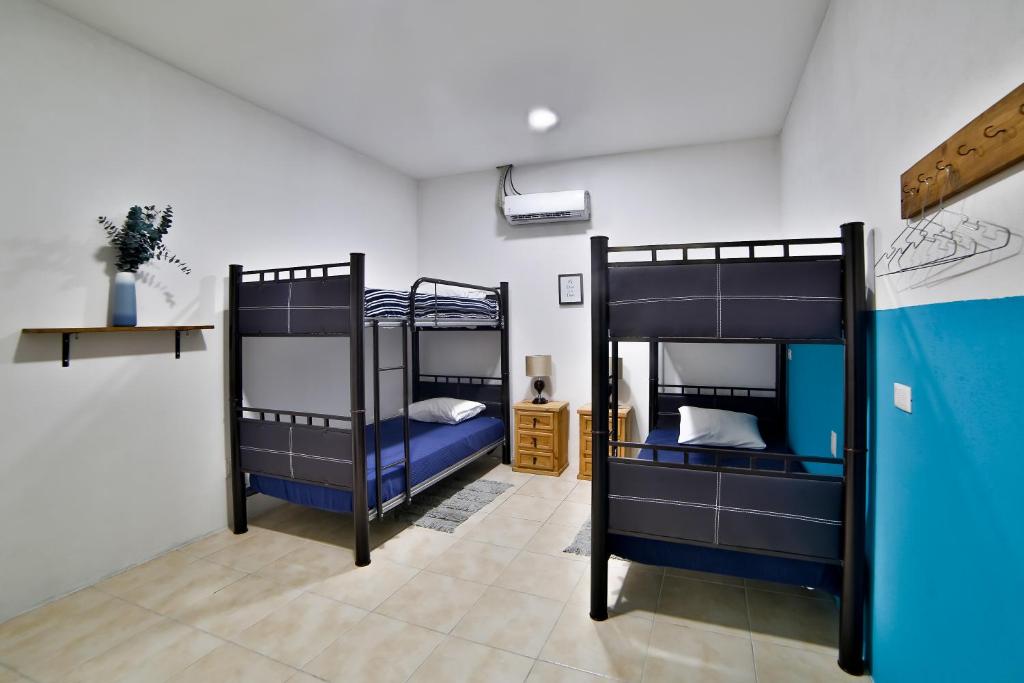 Номер (Кровать в общем 4-местном номере для мужчин и женщин), Ten to Ten Puerto Vallarta