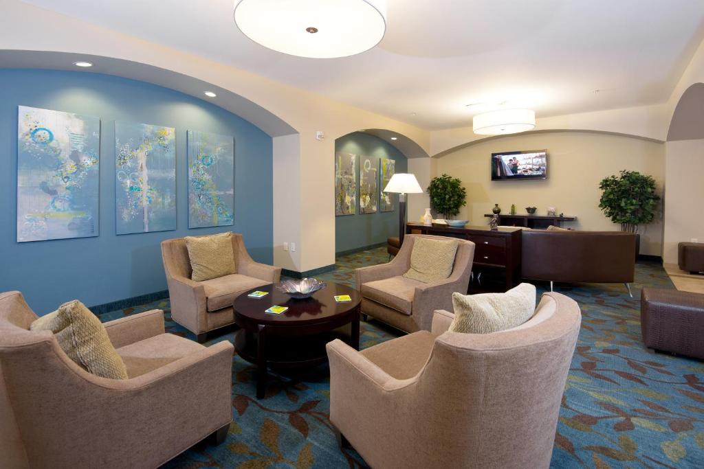 Candlewood Suites Greeley, an IHG Hotel photo 3