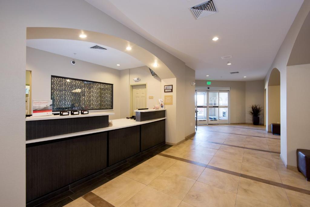 Candlewood Suites Greeley, an IHG Hotel photo 4