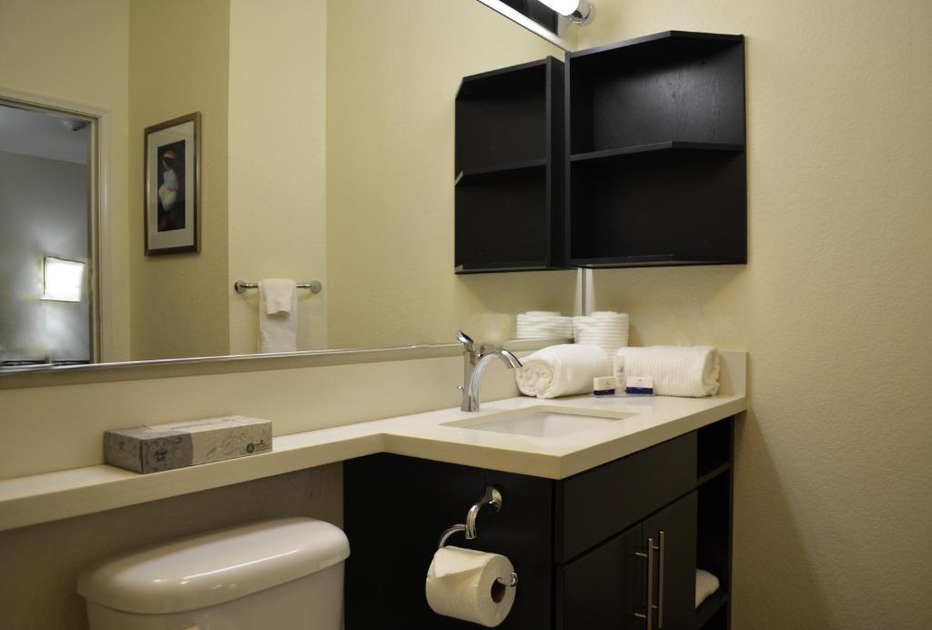 Candlewood Suites Greenville, an IHG Hotel photo 1