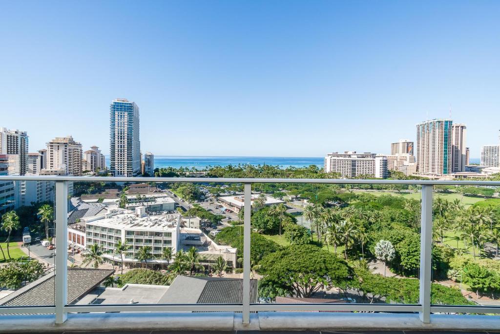 Сьюит (Суперлюкс с 1 спальней и видом на океан), Real Select at The Ritz-Carlton Residences, Waikiki Beach