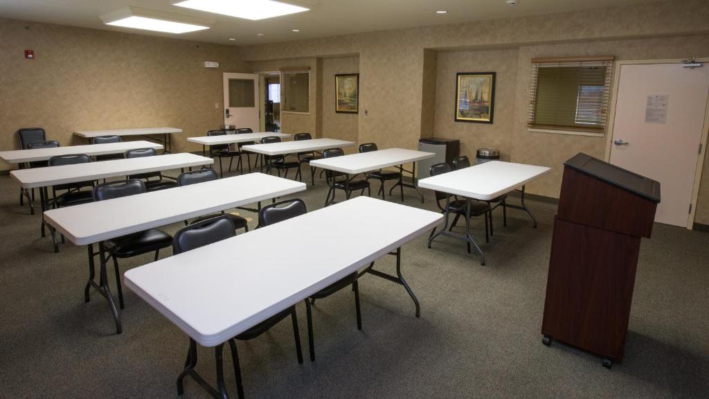 Candlewood Suites Joplin, an IHG Hotel photo 3