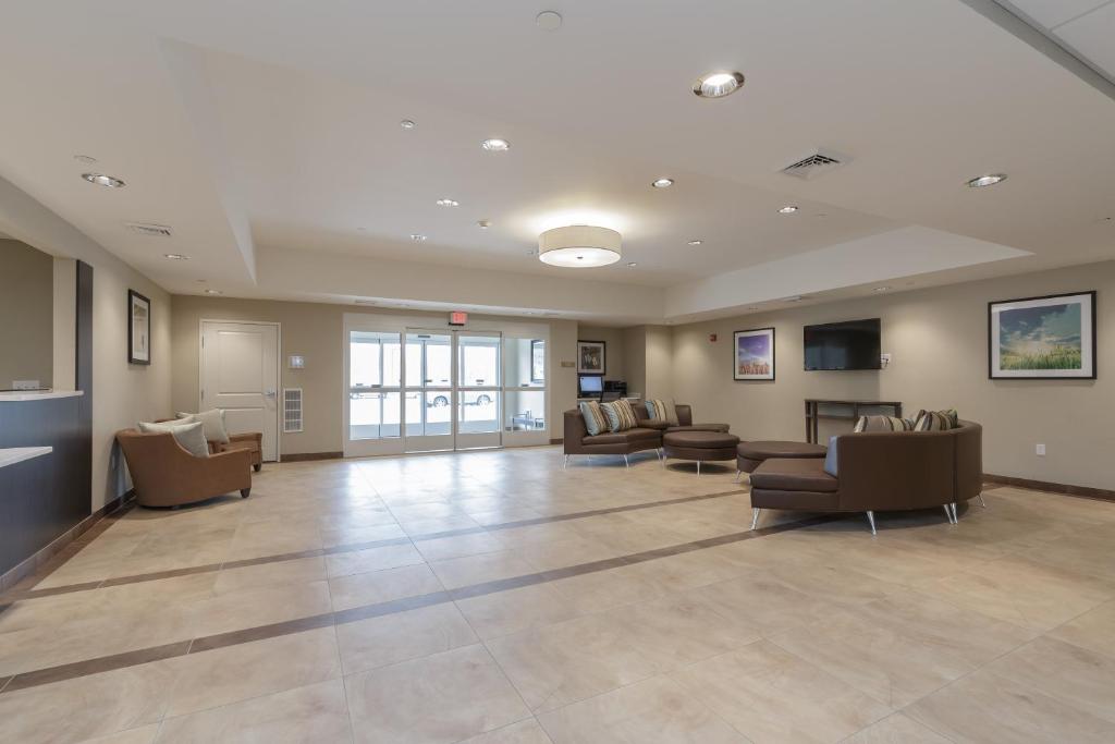Candlewood Suites Mishawaka, an IHG Hotel photo 2