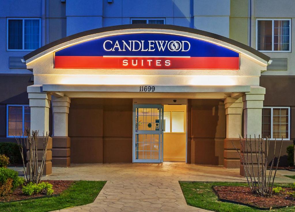 Candlewood Suites Owasso, an IHG Hotel photo 1