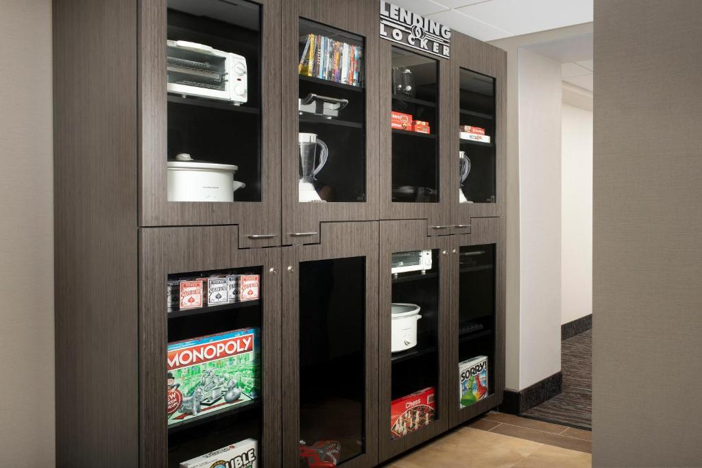 Candlewood Suites Alexandria West, an IHG Hotel photo 3
