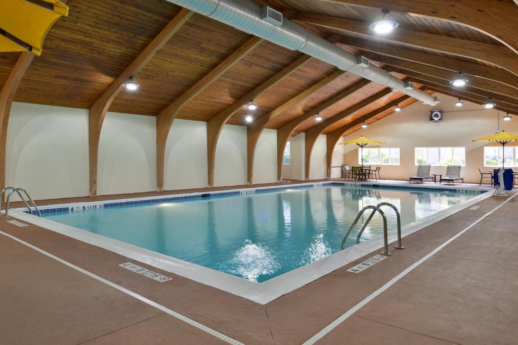 Holiday Inn Hotel & Suites Rochester - Marketplace, an IHG Hotel image