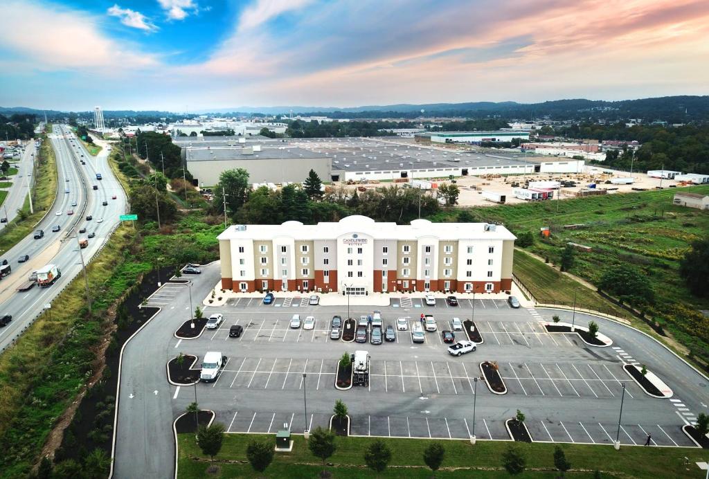Candlewood Suites York, an IHG Hotel image