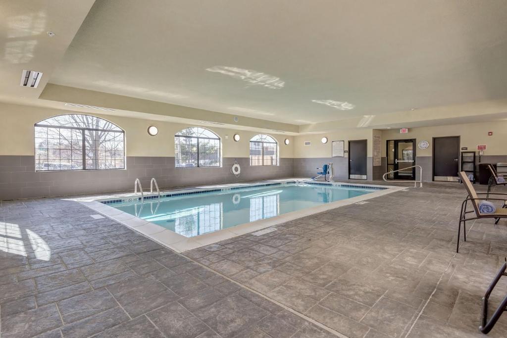 Staybridge Suites St Louis - Westport, an IHG hotel photo 2