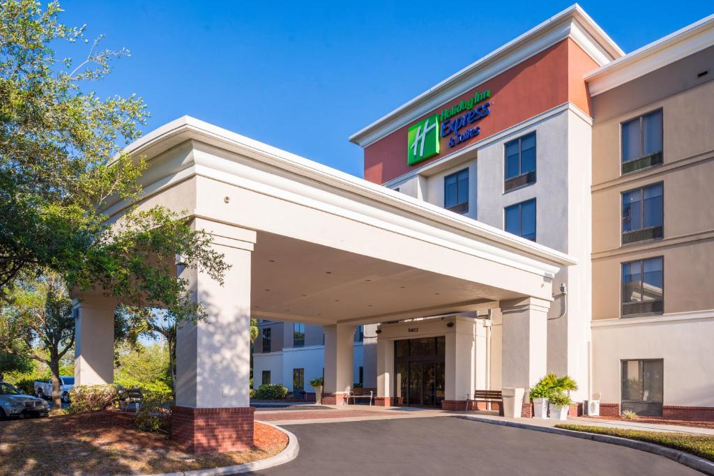 Holiday Inn Express Hotel & Suites Tampa-Anderson Rd/Veteran, an IHG Hotel image