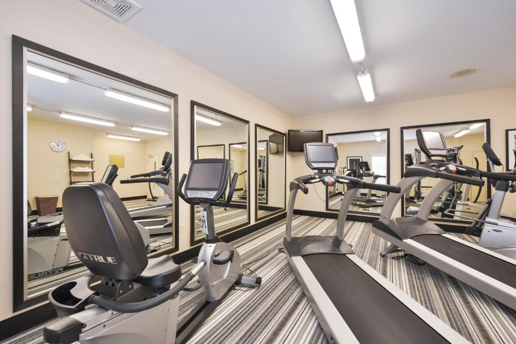 Candlewood Suites Harrisburg-Hershey, an IHG Hotel photo 3