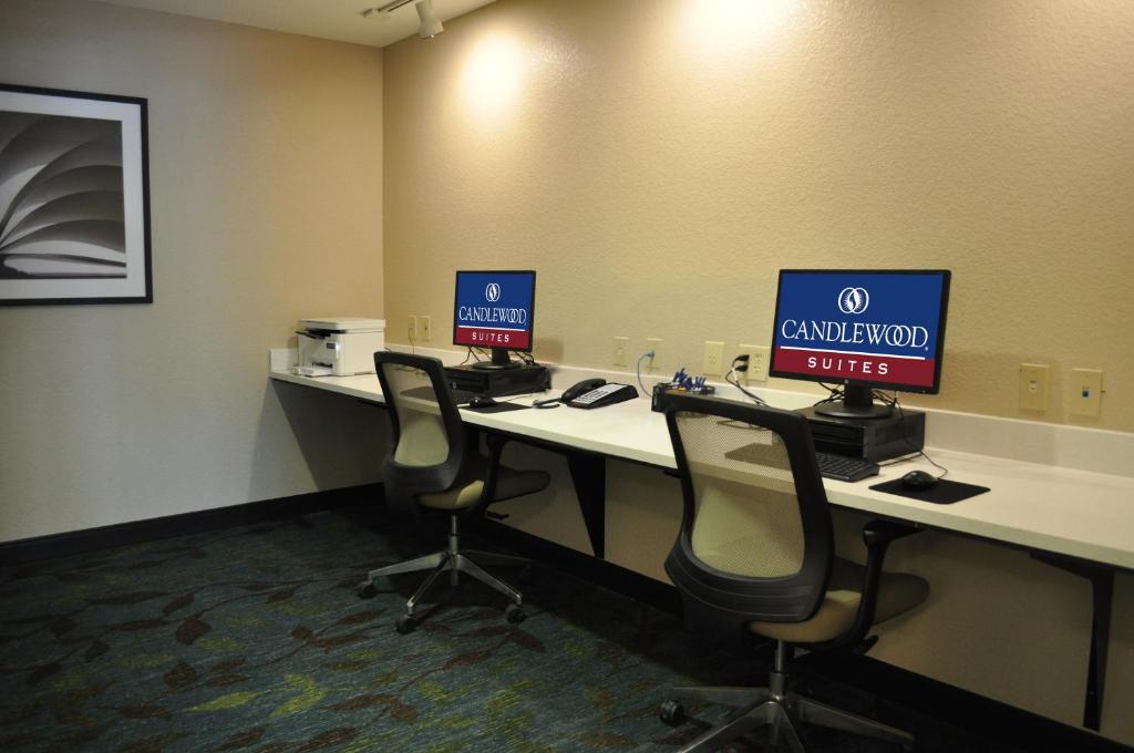 Candlewood Suites Bay City, an IHG Hotel photo 4