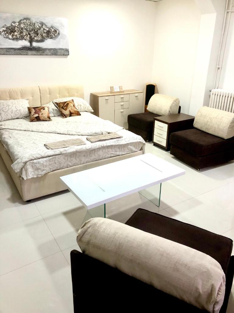 Apartment on a river avenue photo 3